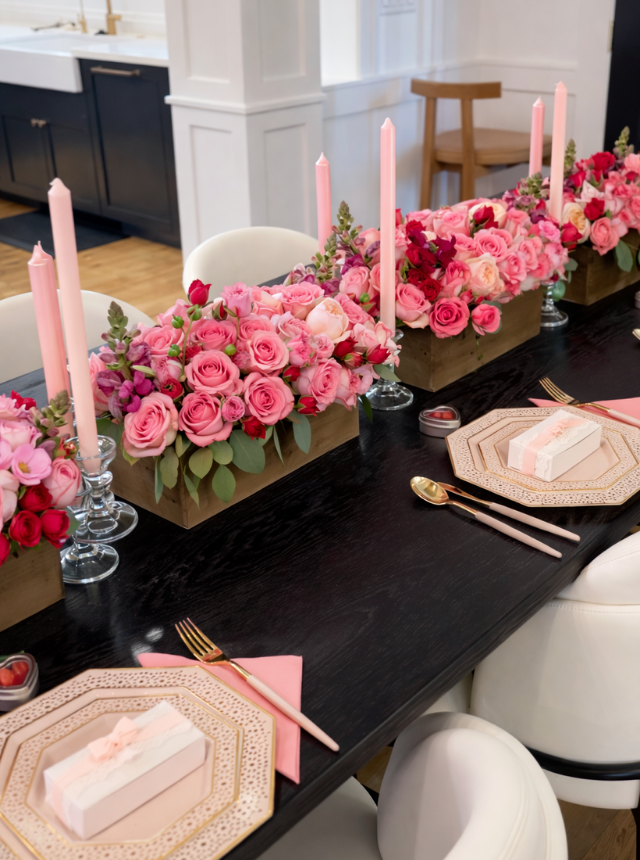 Decorative table setting with pink flowers