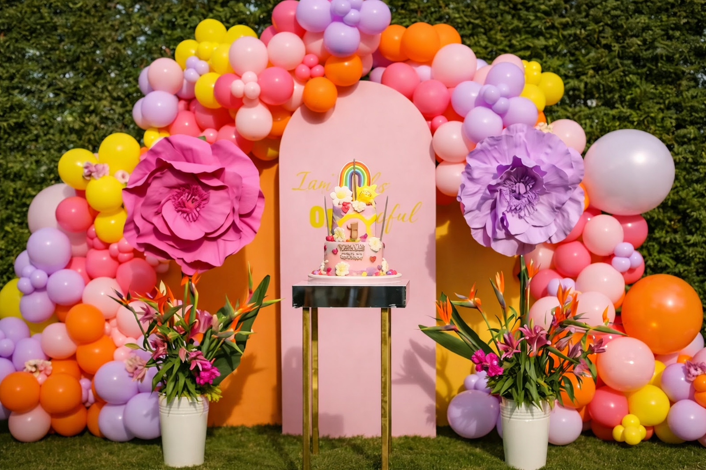 Balloon arch with cake stand