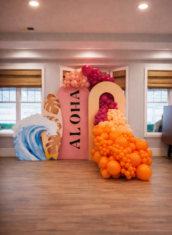 ALOHA balloon sculpture with windows